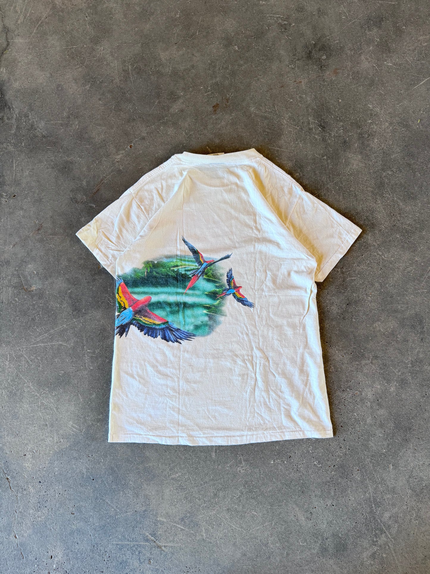 Vintage parrot  nature tee