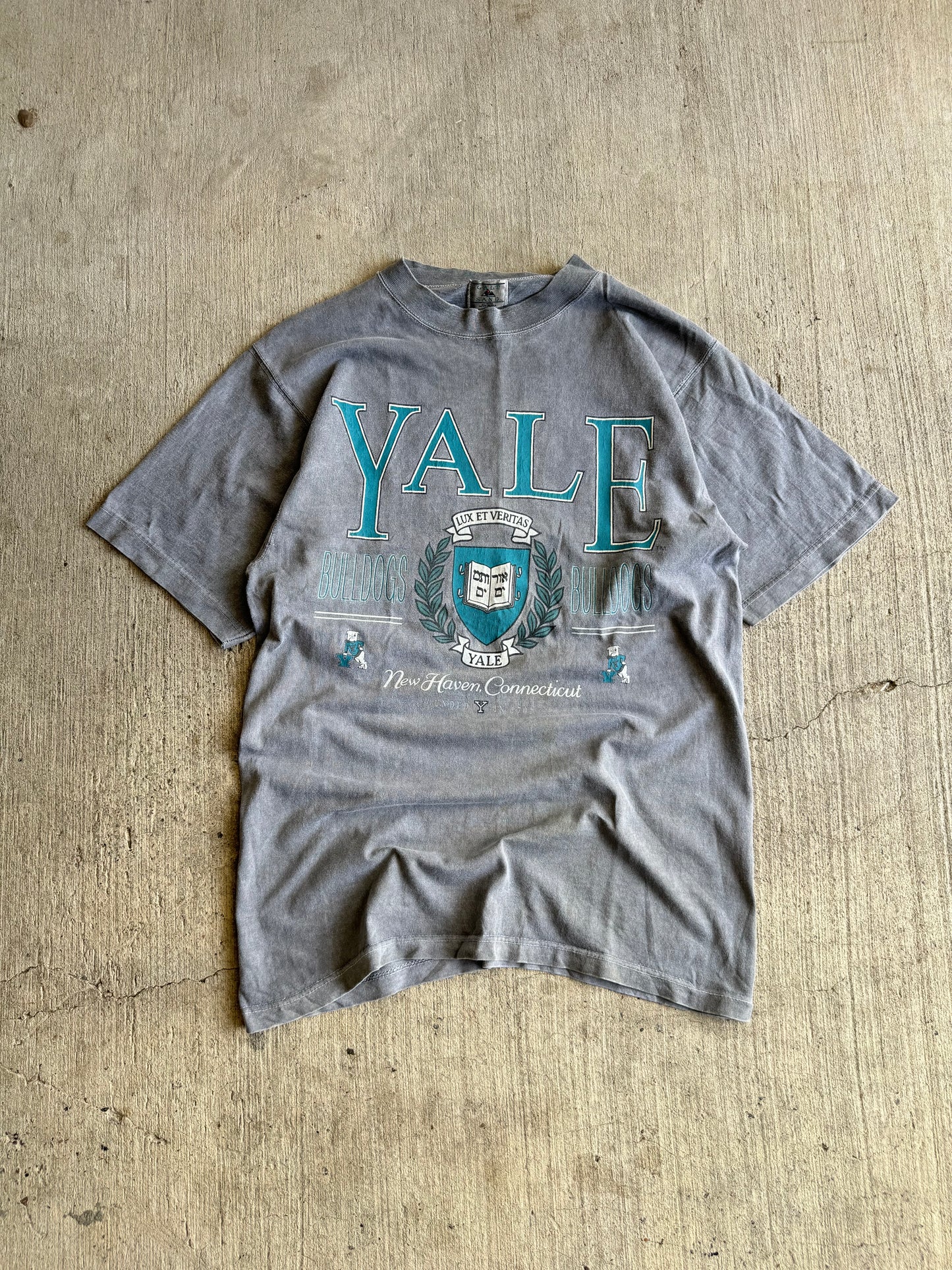 Vintage Yale university tee