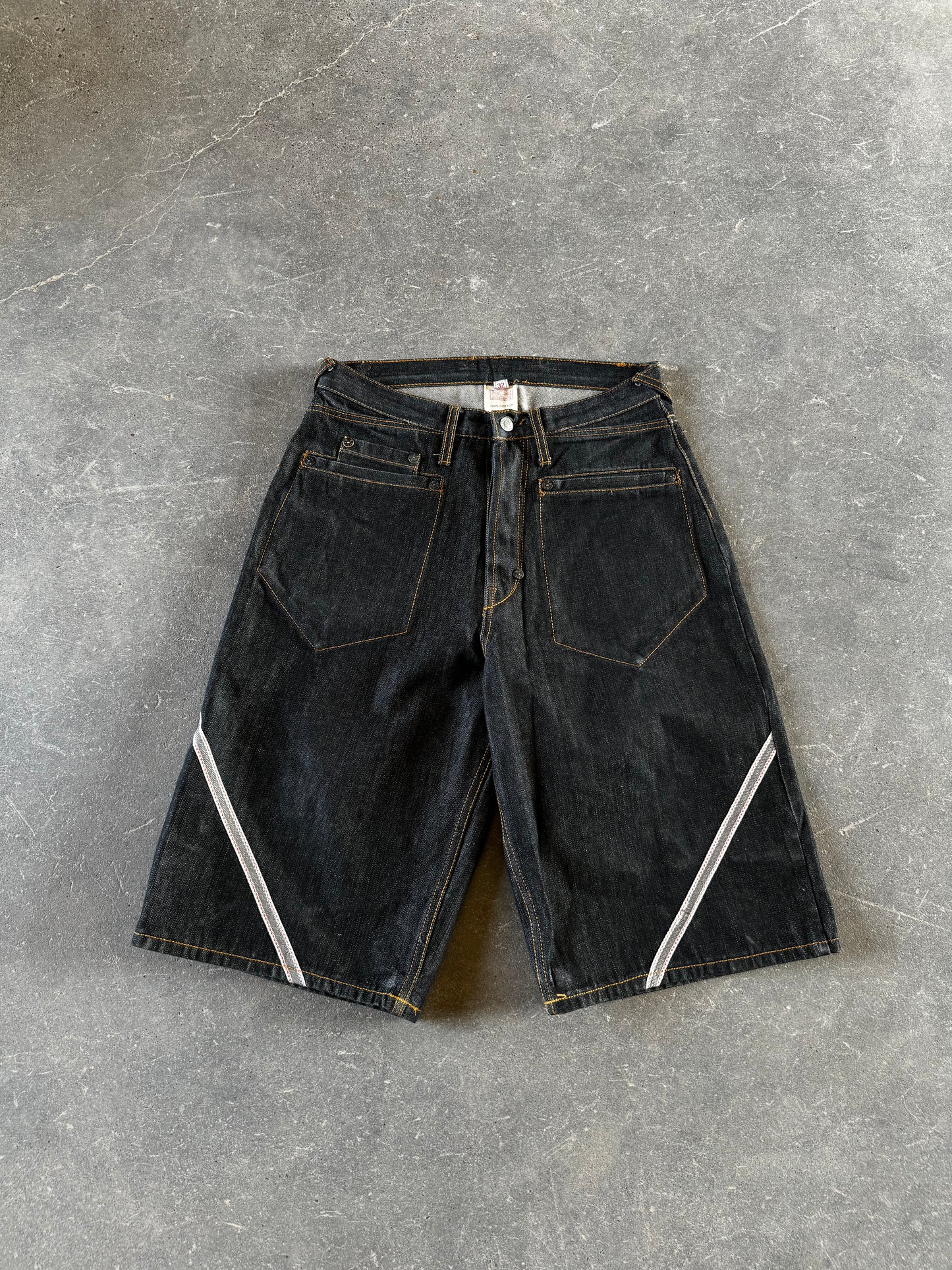 Evisu Y2K jorts