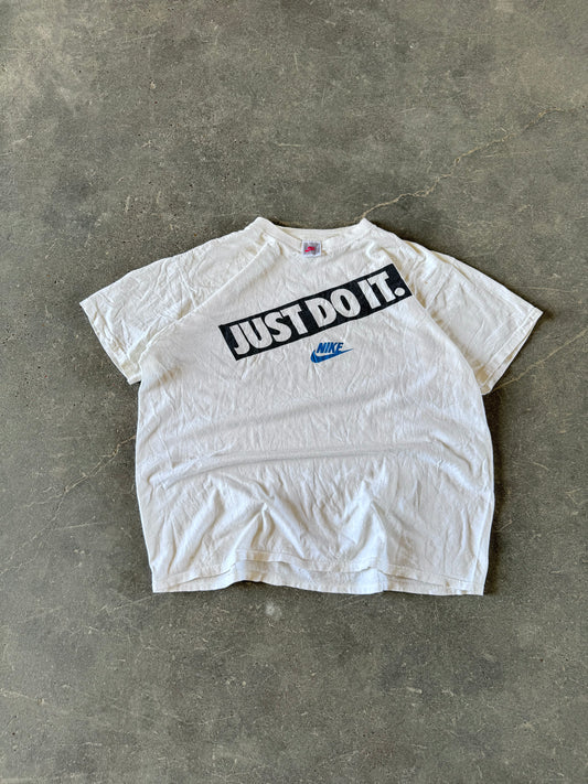 Vintage 90s Nike tee