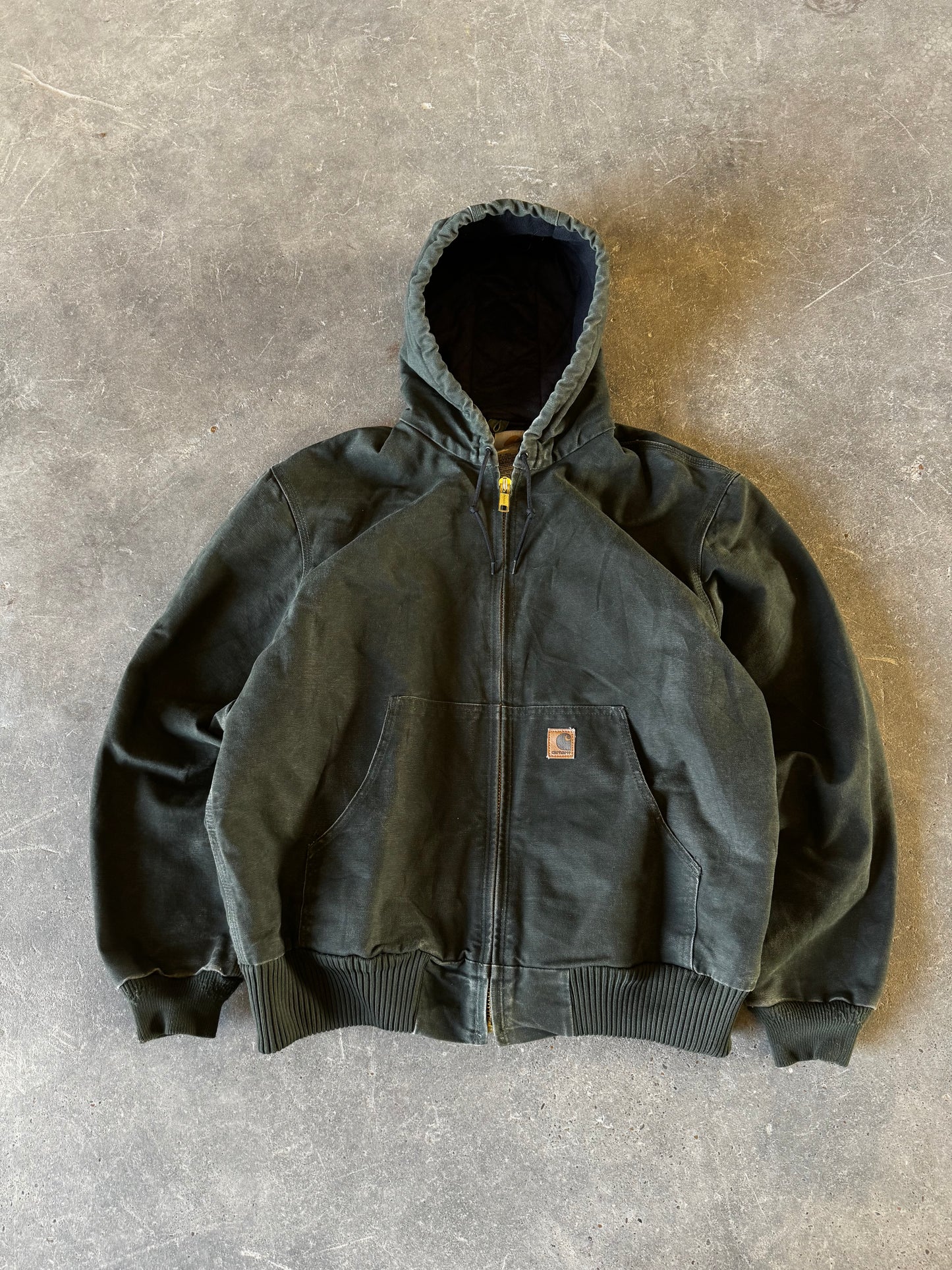 Vintage forest green carhartt jacket