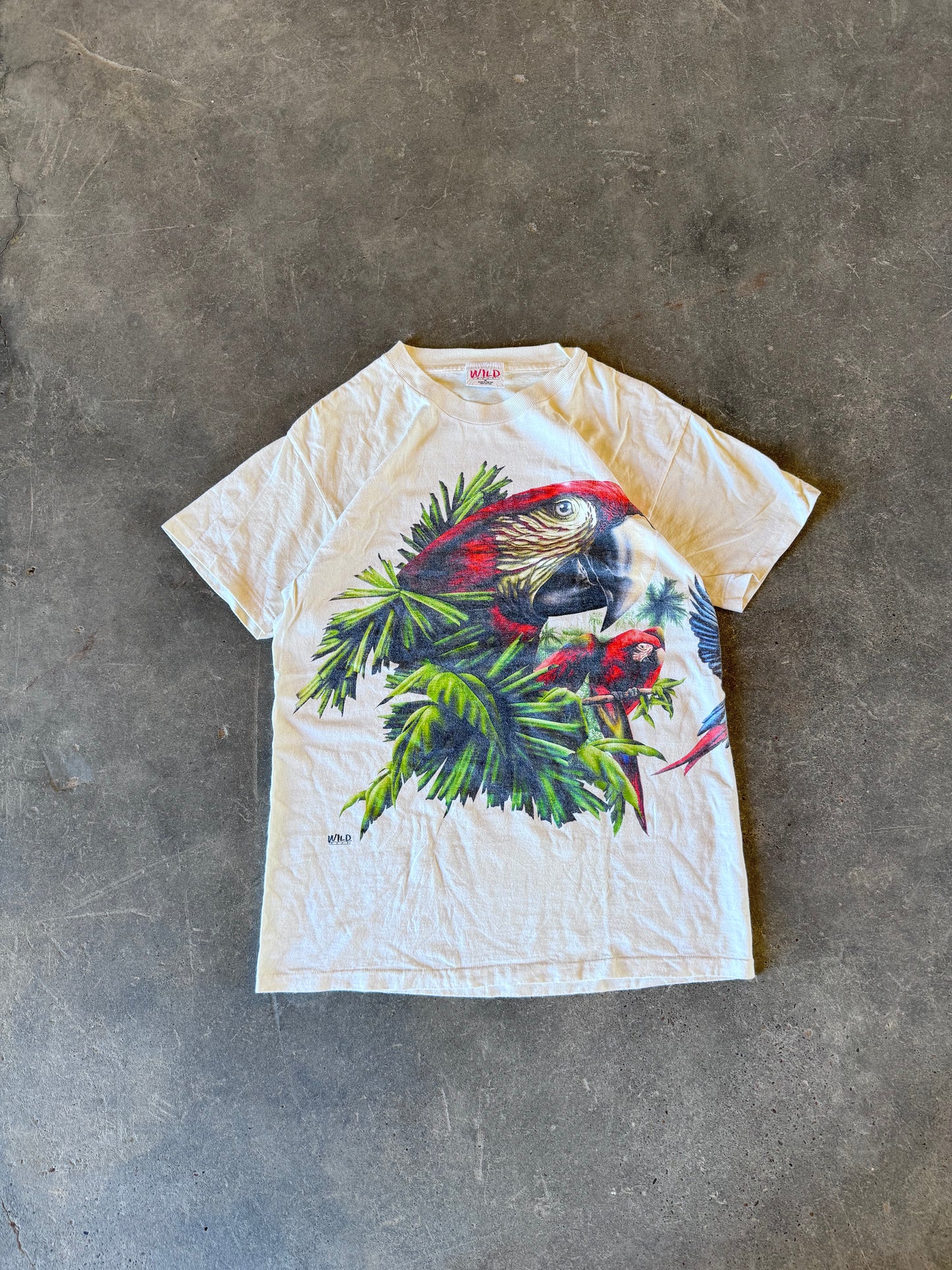 Vintage parrot  nature tee