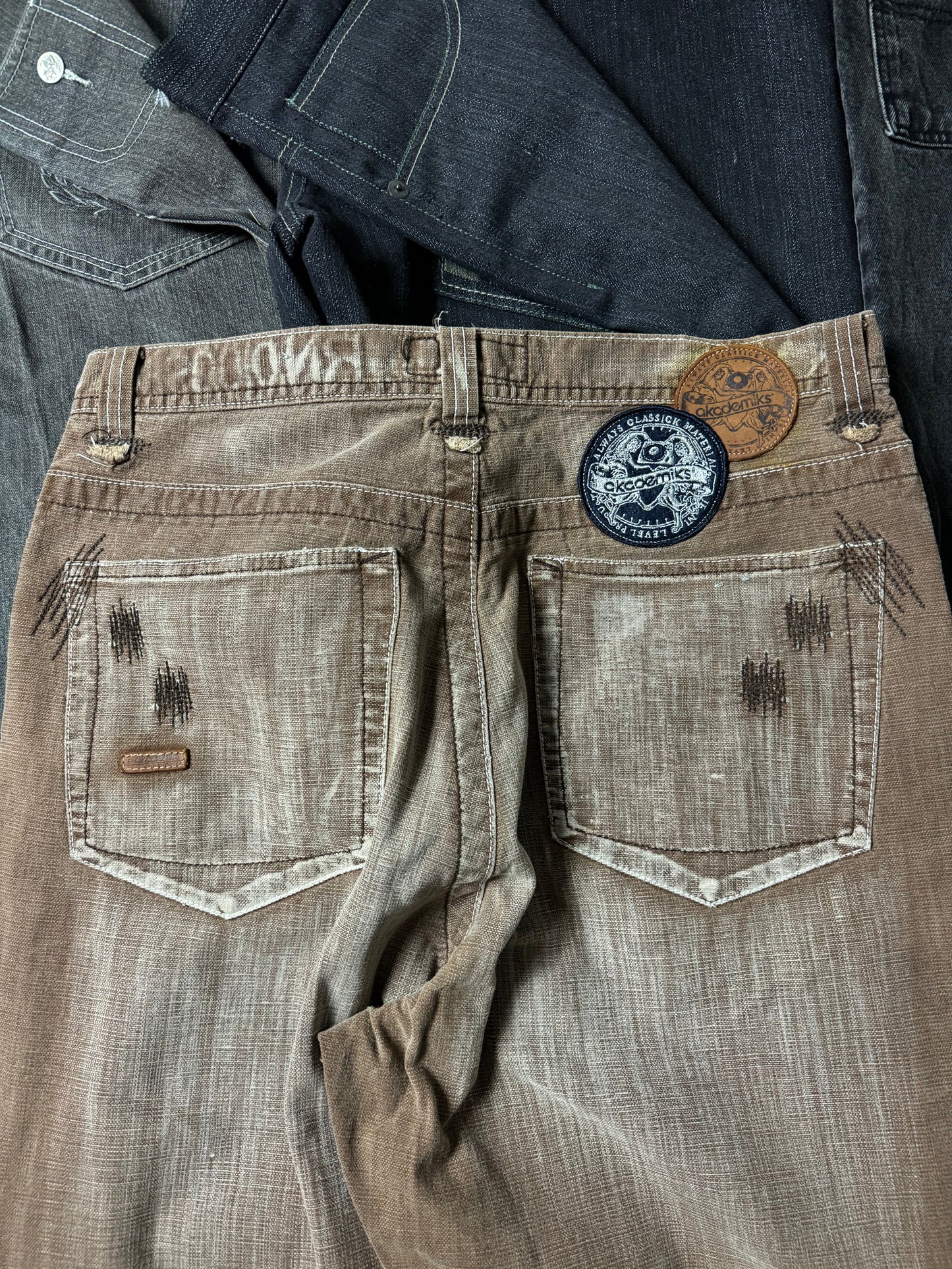 Brown Akademiks jeans