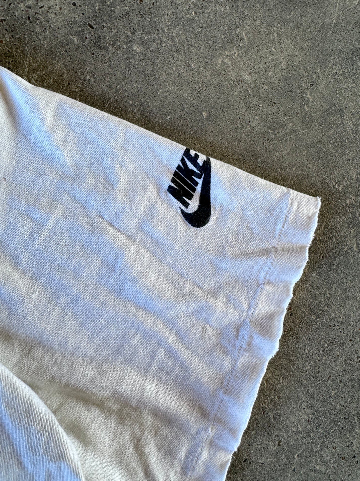 Vintage 90s Nike tee