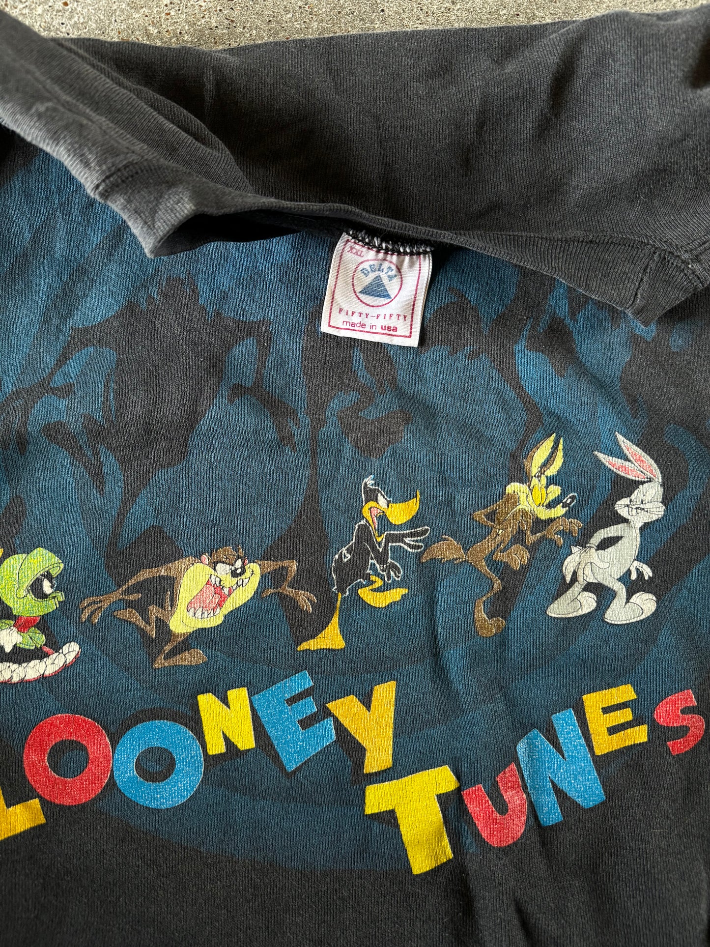 Vintage looney tunes sweatshirt